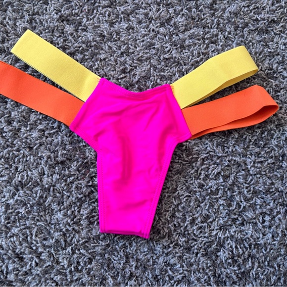 Colorful Bikini Set with Yellow Straps - Picture 7 of 8